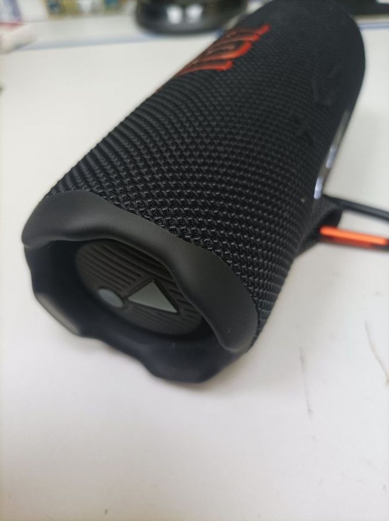 Дешево Jbl flip 7 з ломбарду