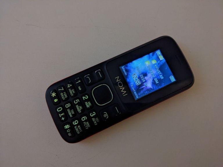 Купити Nomi i188s Black Б/У