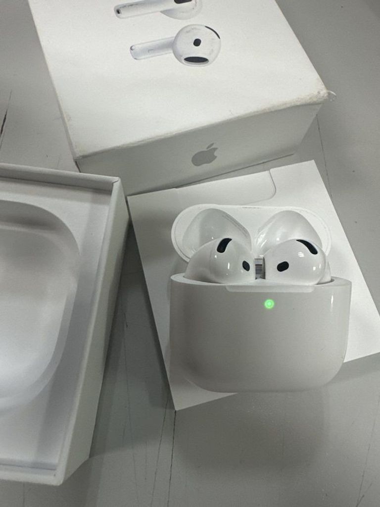 Купить Apple airpods 4 Б/У