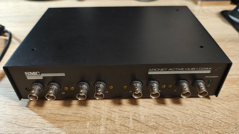 Купити Концентратор SMC Arcnet Active HUB-03 240 720.14102 Б/У