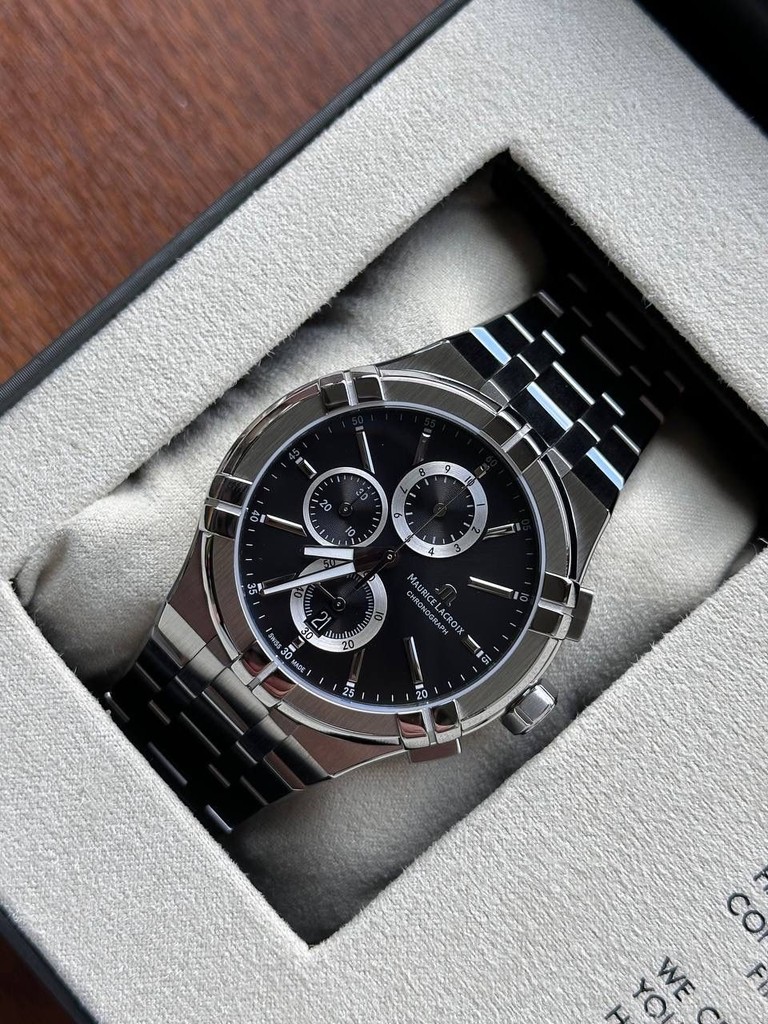 Купить Maurice lacroix Aikon Chronograph AI6038-SS001-330-1 Б/У