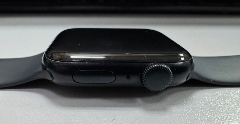 Apple watch se 2 gps 44mm aluminium case Код:01-200939999. Изображение 10