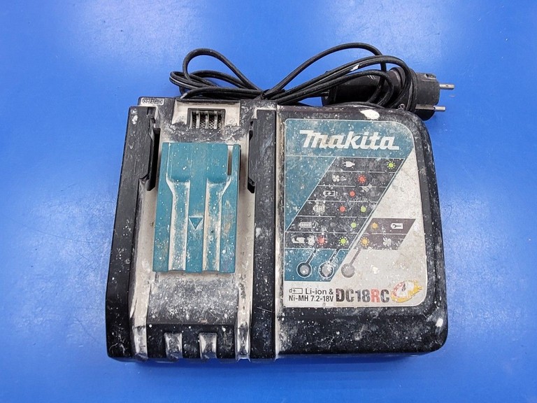 Оголошення Makita DGA504RT3J Б/У