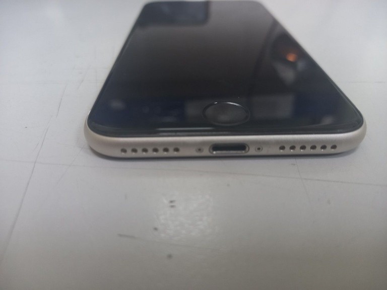 Распродажа Apple iphone se 2022 64gb, продавец Техноскарб