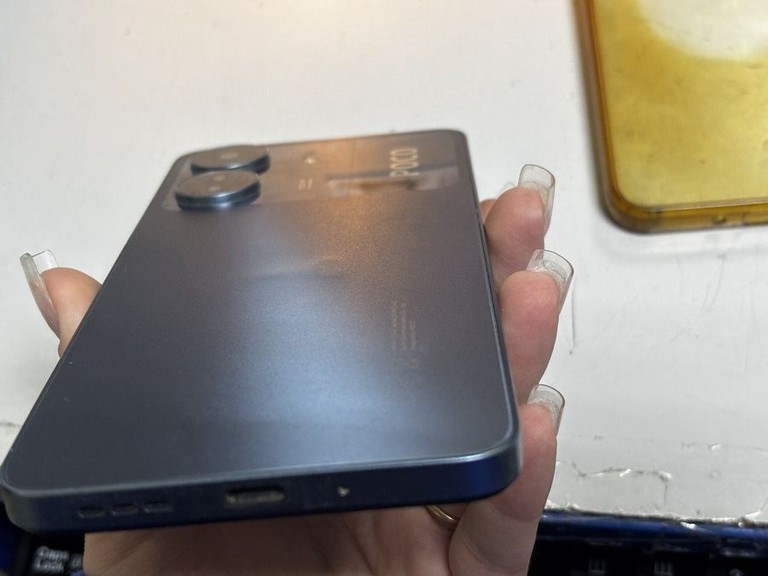 Дешево Poco C65 6/128GB Black з ломбарду