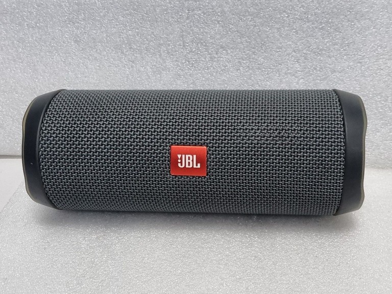 Купити Jbl flip essential 2 Б/У
