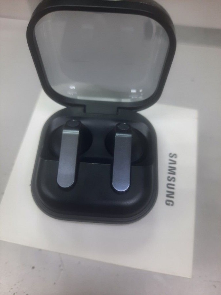 Оголошення Samsung galaxy buds4 pro Б/У