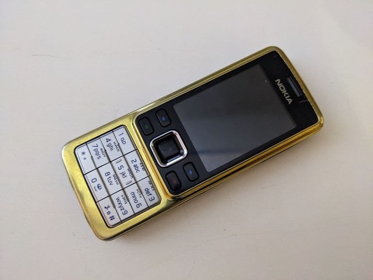 Дешево Nokia 6300 з ломбарду