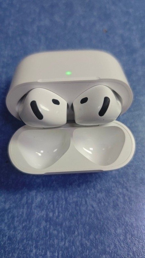 Купити Apple airpods 4 with active noise cancellation Б/У