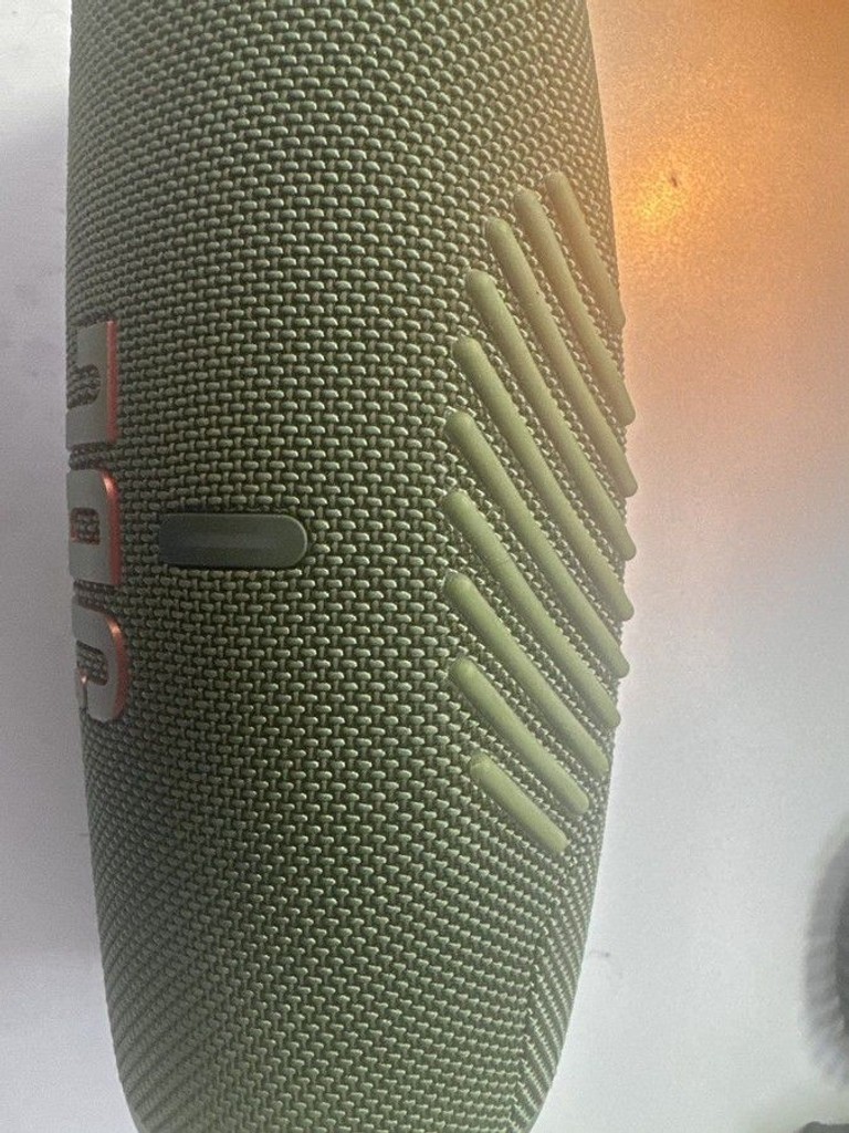 Оголошення Jbl charge 5 Б/У