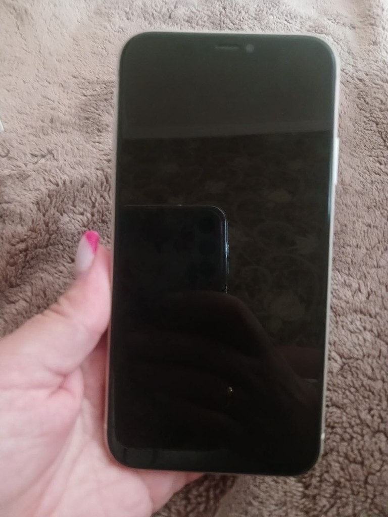 Купити Apple iPhone 11 128GB White Slim Box (MHDJ3) Б/У