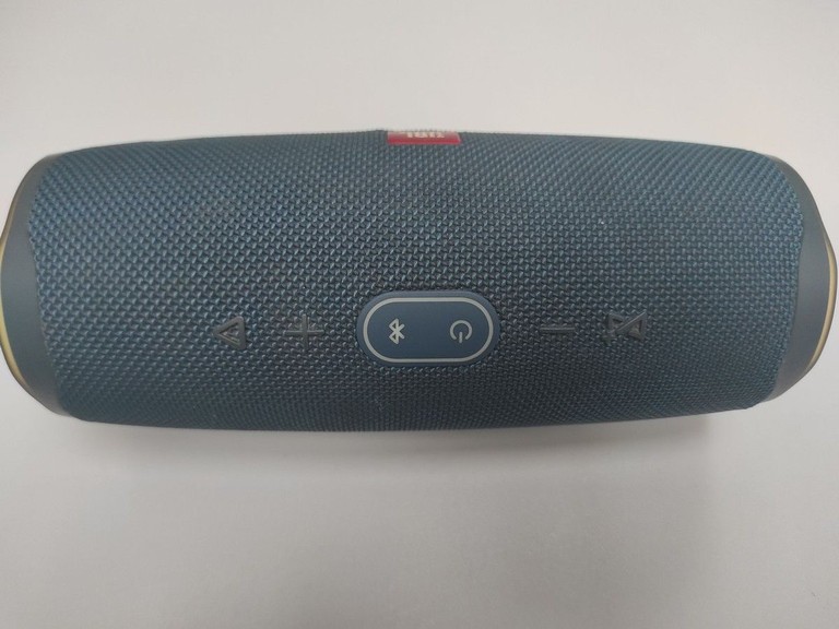 Оголошення Jbl charge 4 Б/У