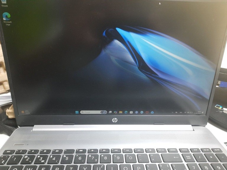 Объявление Hp 15/ryzen 5 5625u ddr4/8gb ddr4/hdd *відсутній/ssd 512 gb/*інтегрована Б/У