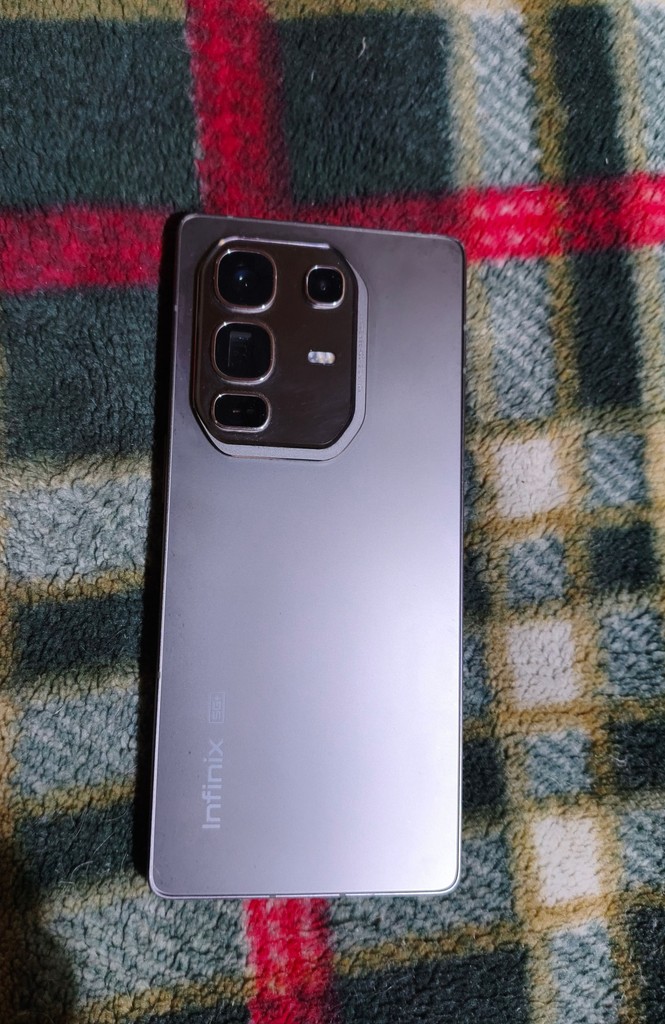 Купити Infinix Note 50 Pro+ 12/256Gb Shadow Black Б/У