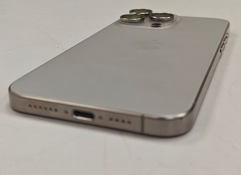 Apple iphone 15 pro max 256gb Код:01-201106617. Изображение 7