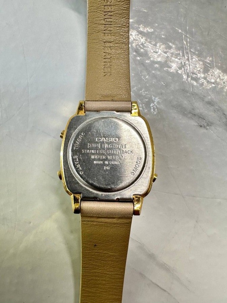 Casio LA670WEFL-9EF Код:01-201035645. Изображение 8