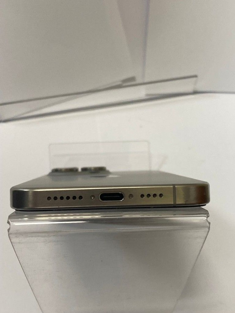 Apple iphone 15 pro max 256gb Код:01-201108551. Изображение 10