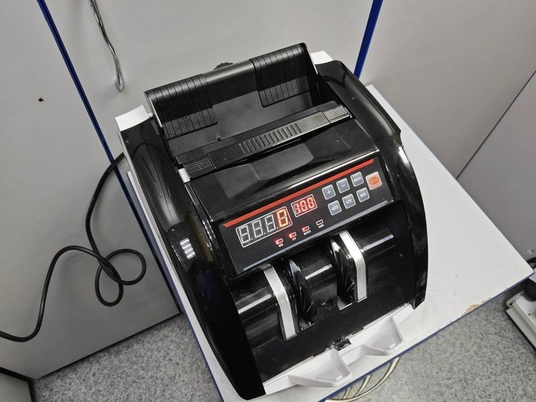 Дешево Bill Counter uv mg 5800 з ломбарду