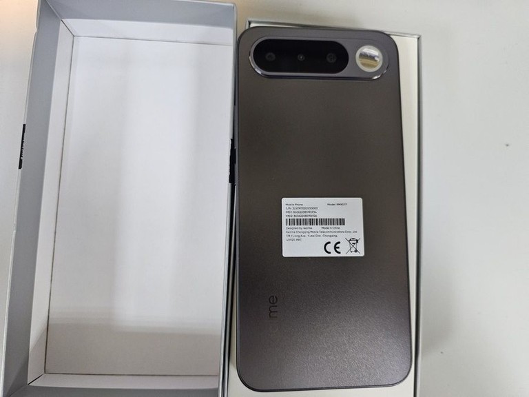 Купити Realme 16 5G 8/256GB Air Black Б/У