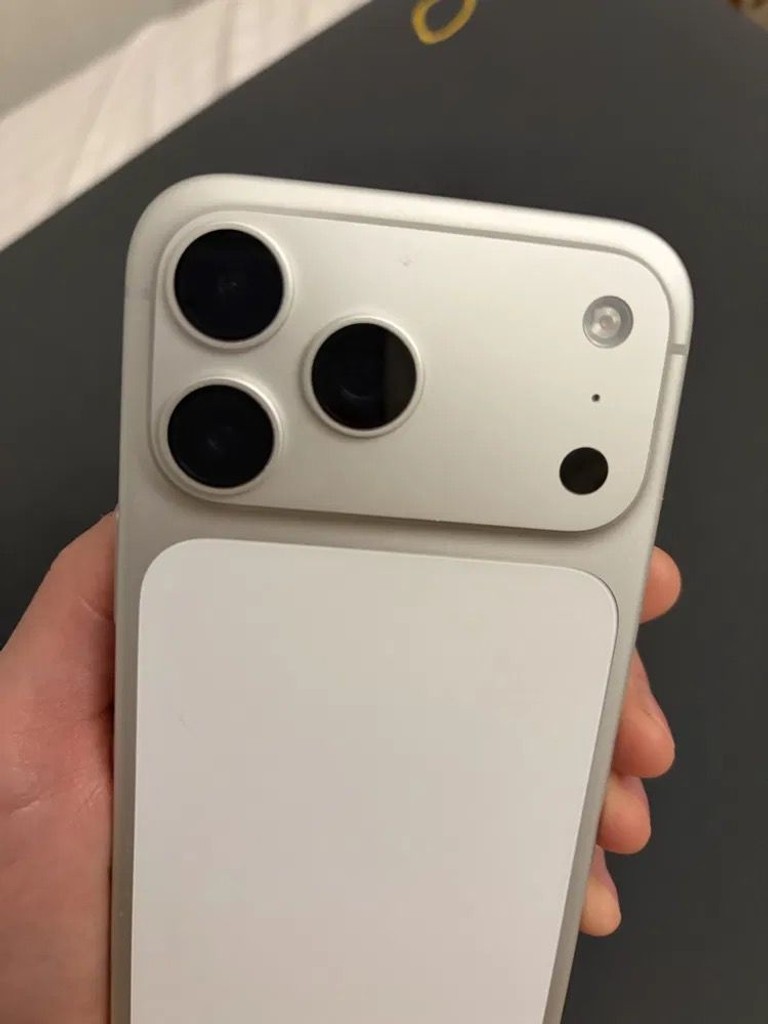 Apple iPhone 17 Pro Max 256 ГБ Silver Код:null. Изображение 4