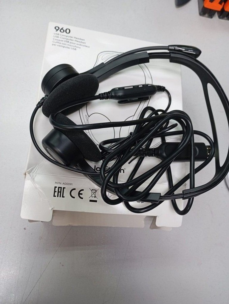 Дешево Logitech PC 960 USB з ломбарду