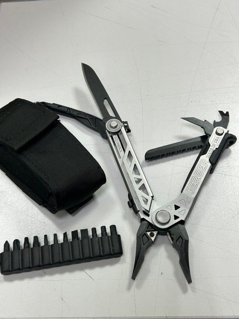 Купить Gerber Center-Drive Multi-Tool (30-001193) Б/У