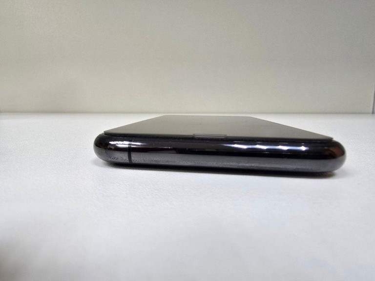 Apple iphone 11 pro 256gb Код:01-201171660. Изображение 9