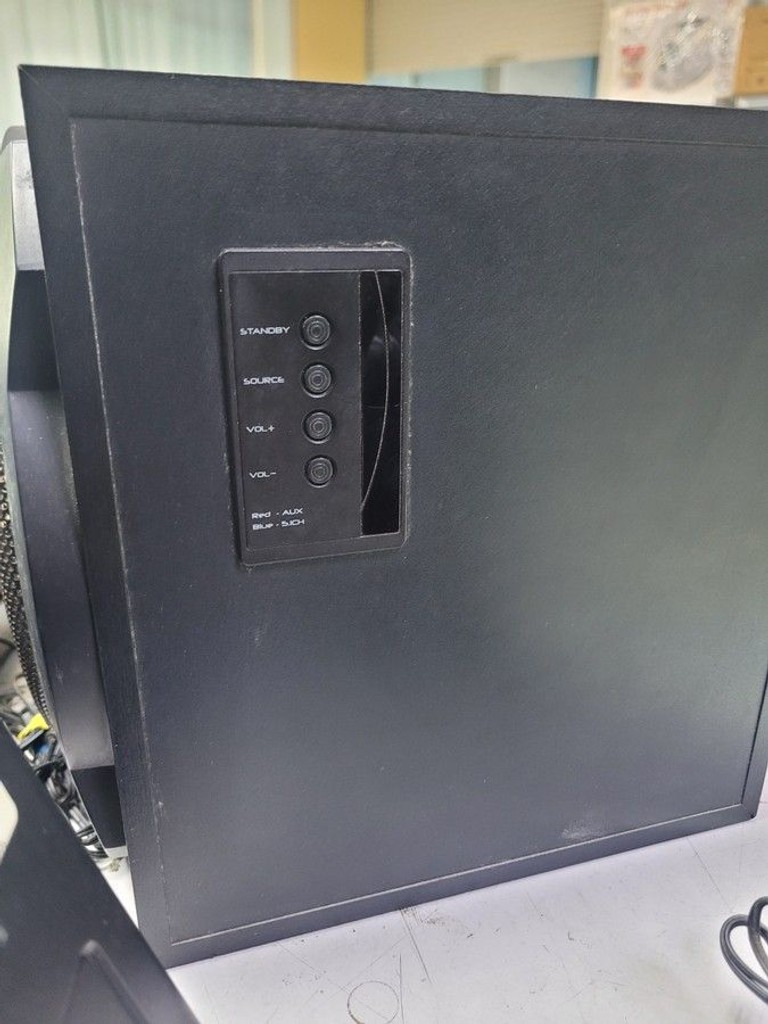 Дешиво Trust gxt 658 tytan 5.1 surround black 21738 с ломбарда