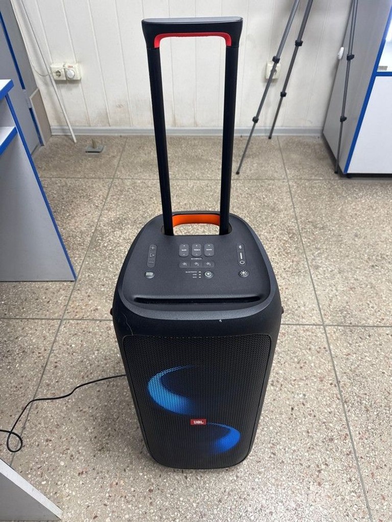 Дешиво Jbl partybox 310 с ломбарда
