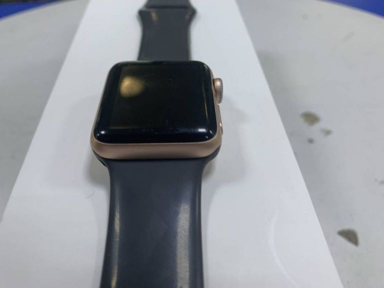 Apple watch series 3 38mm aluminum case