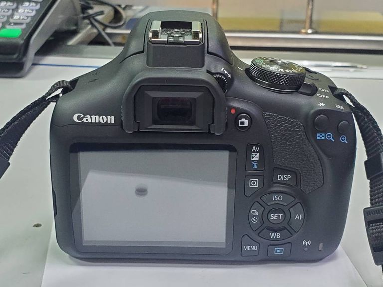 Canon EOS 2000D body