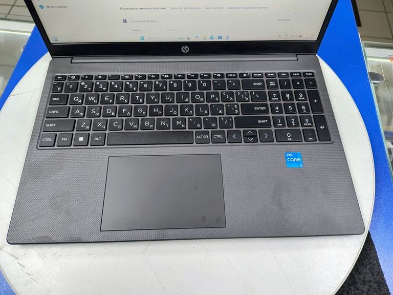 Дешиво Hp 15/core i3-1315u ddr5/8gb ddr5/hdd *відсутній/ssd 512 gb/*інтегрована с ломбарда