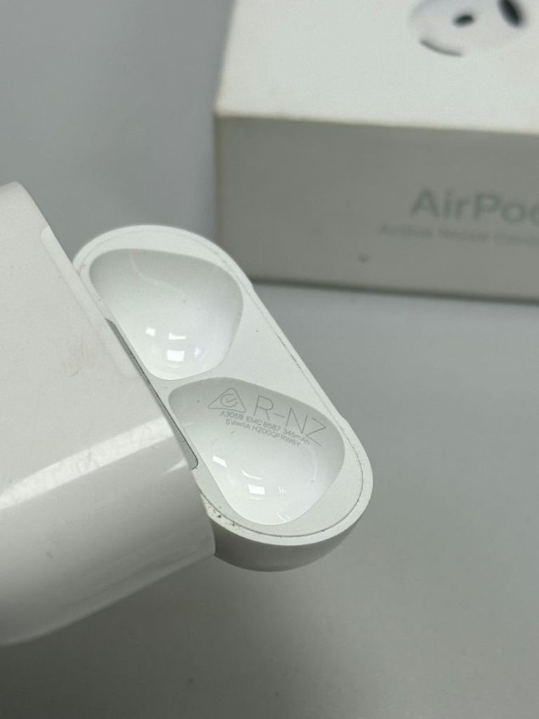Apple airpods 4 with active noise cancellation Код:01-200778544. Изображение 8