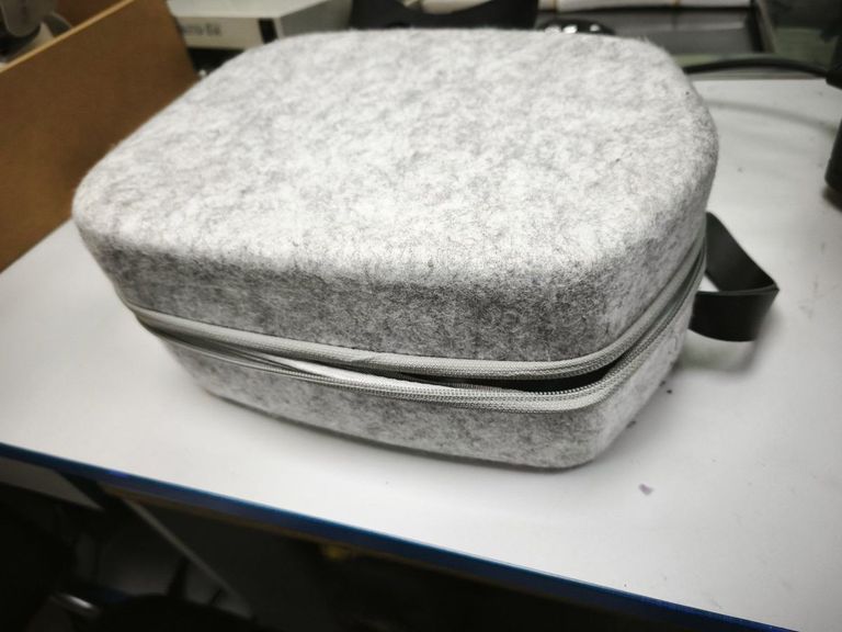 Дешиво Oculus Quest 2 128 GB с ломбарда