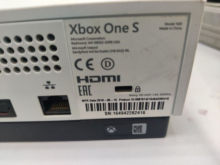 Объявление Microsoft Xbox One S 500GB Б/У