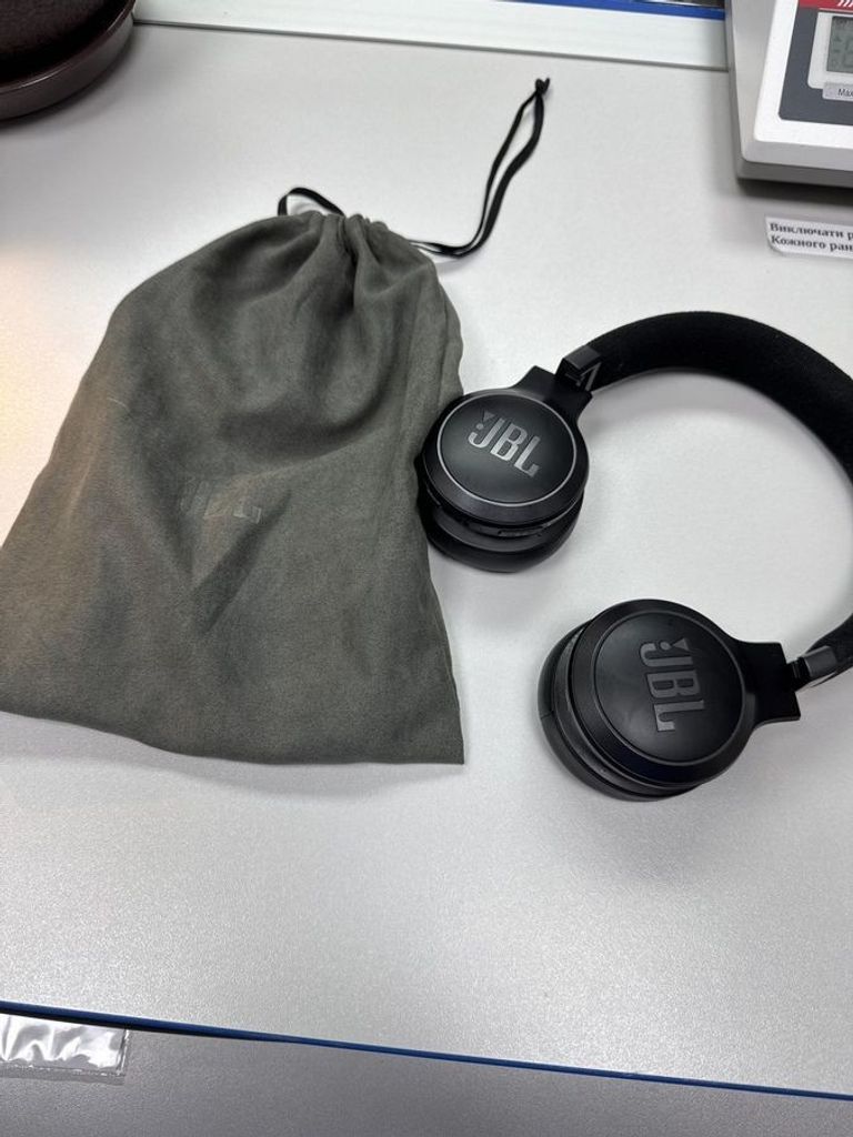 Купити Jbl live 670nc Б/У