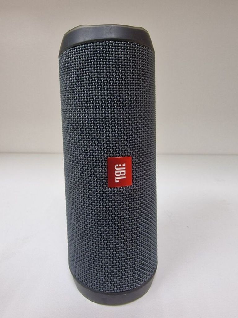 Купити Jbl flip essential 2 Б/У