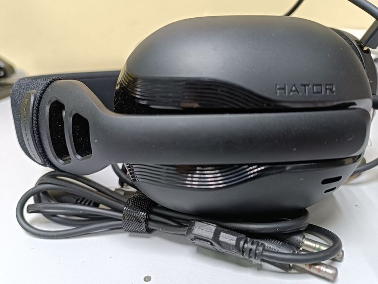 Дешиво Hator hyperpunk 3 hi-res с ломбарда