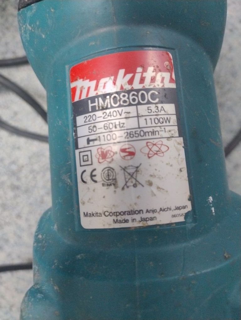 Дешиво Makita hm0860c с ломбарда