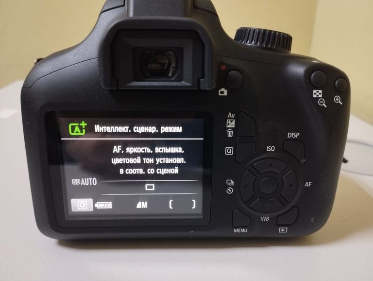 Оголошення Canon eos 4000d + ef-s 18-55mm macro 0-25m 0,8ft Б/У