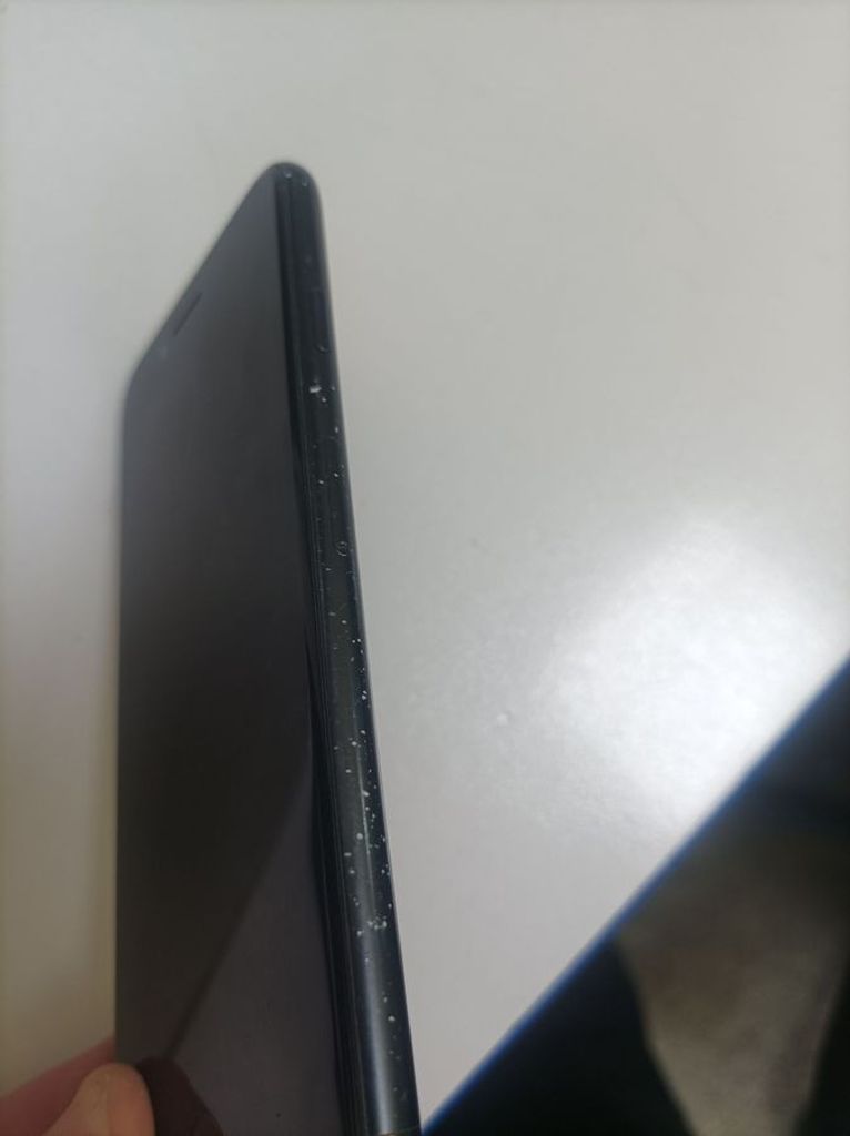 Розпродаж Apple iPhone SE 2020 128GB Black Slim Box (MHGT3), продавець Техноскарб