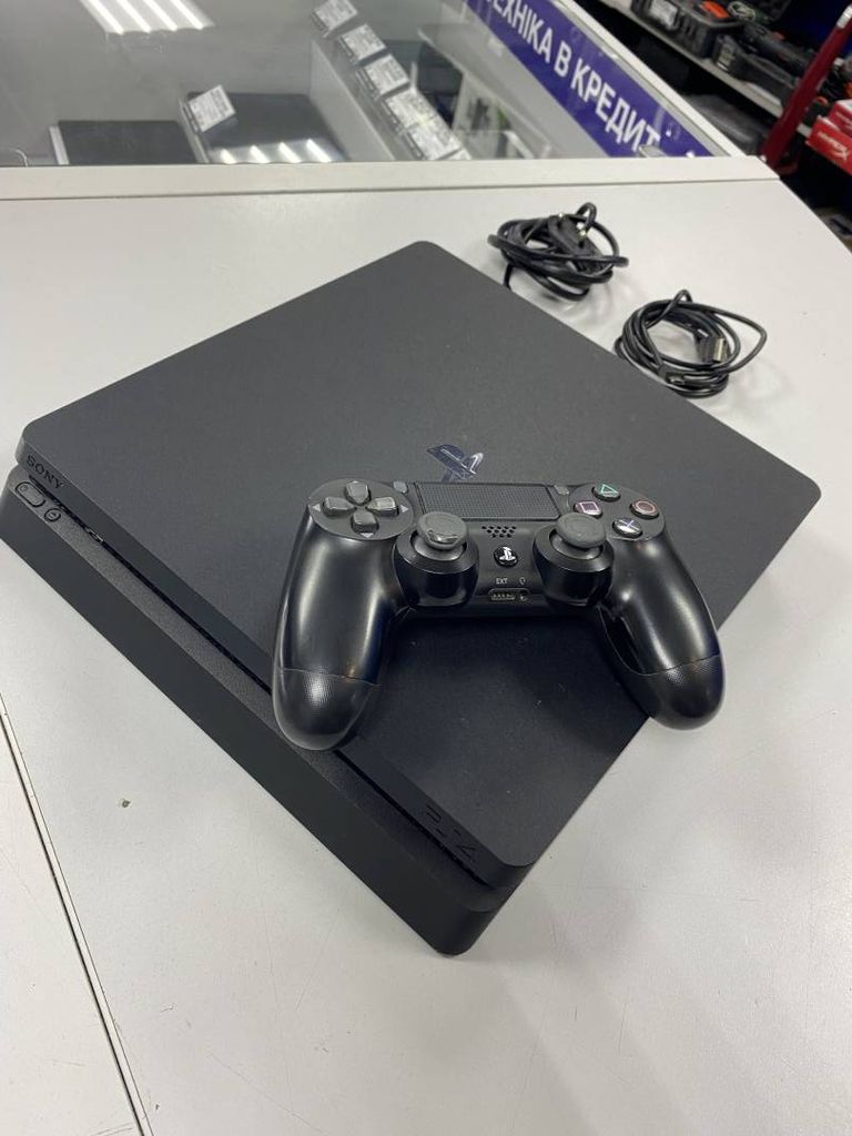 Купить  Sony PlayStation 4 Slim 1TB Black Б/У
