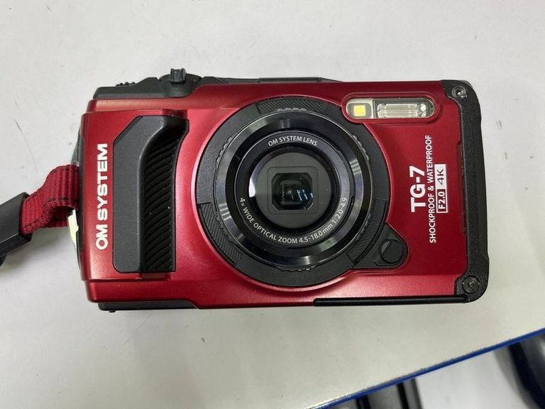 Купити Olympus Tough TG-7 Red (V110030RU000) Б/У
