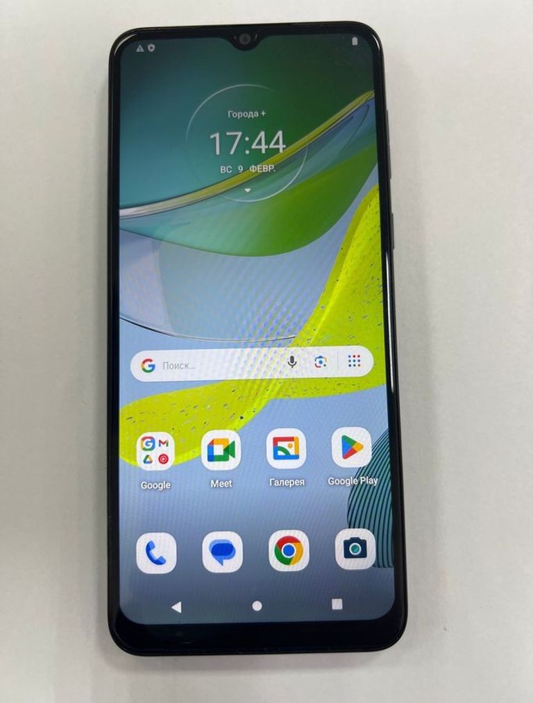 Купити Motorola moto e13 8/128gb xt2345-3 Б/У