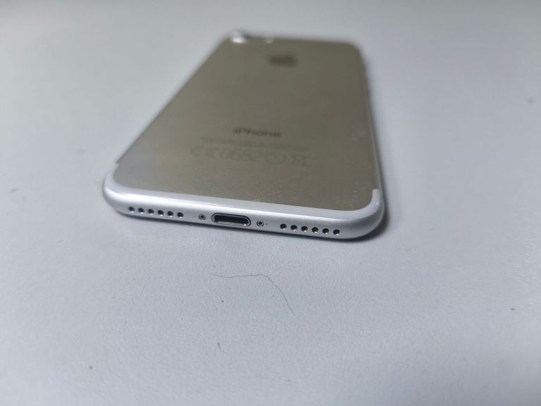Дешиво Apple iphone 7 128gb с ломбарда