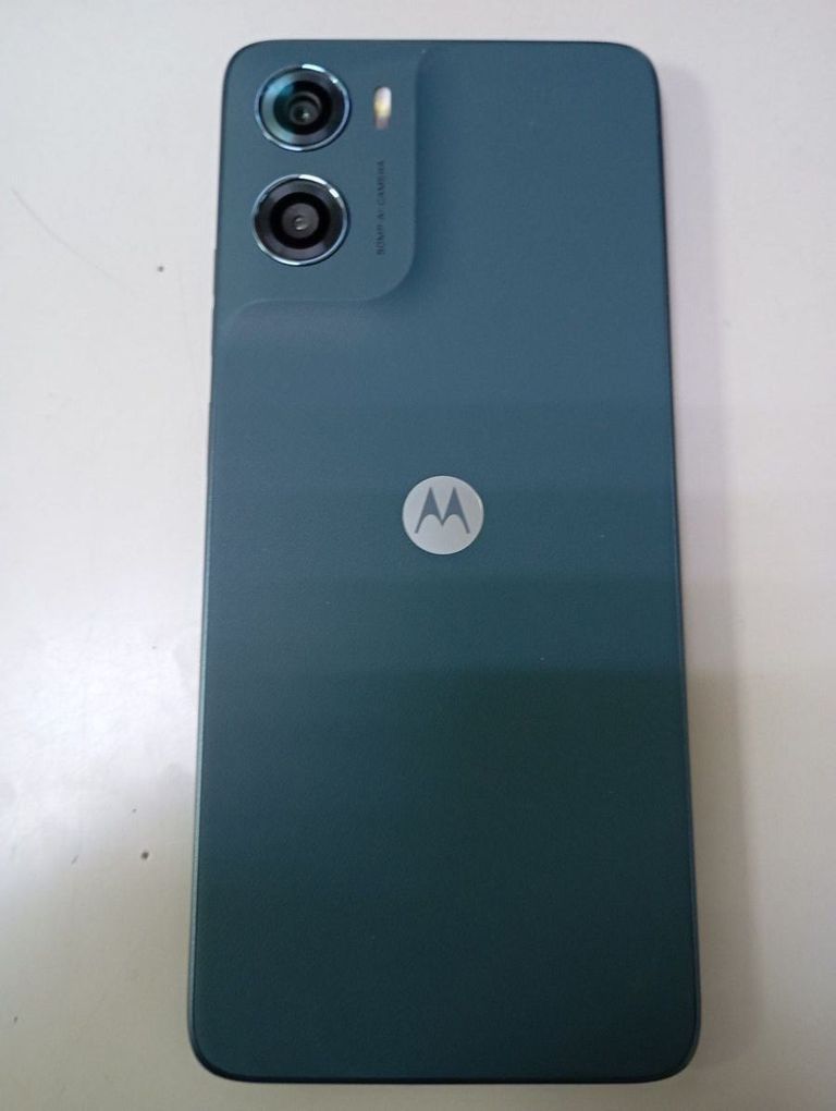 Оголошення Motorola moto g06 4g 4/64gb tendril Б/У