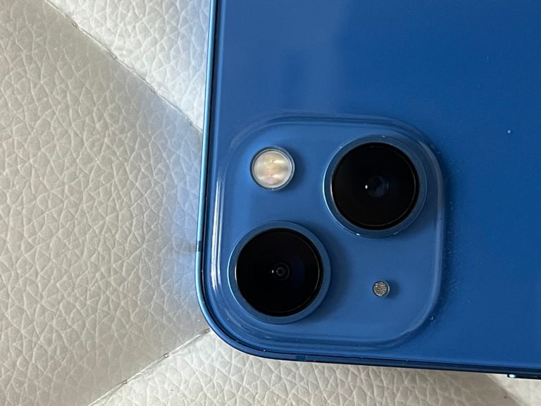 Дешево Apple iPhone 13 128GB Blue (MLPK3) з ломбарду