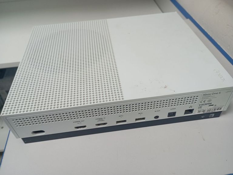 Microsoft Xbox One S 1TB Код:01-200894430. Изображение 6