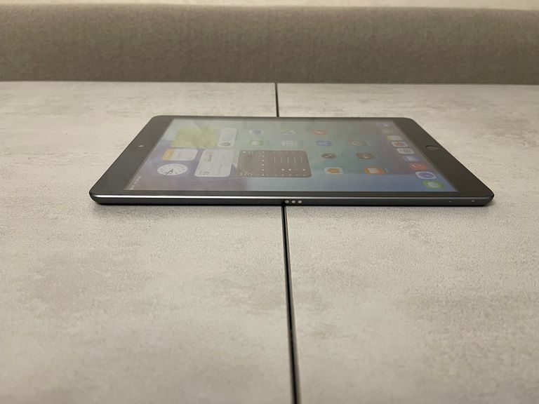 Дешево Apple iPad A2603 MK663LL/A (9 Gen), 10.2", A13 Bionic, 64GB, 4G LTE з ломбарду