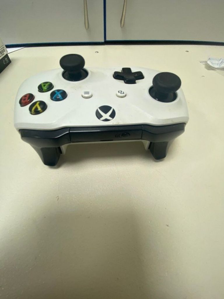 Розпродаж Microsoft Xbox One S 1TB, продавець Техноскарб